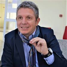 Erdoğan Arıkan; Bay Tebessüm, Haza Türkçe