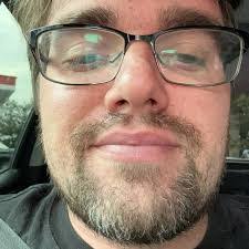 Lee Lemay's Instagram, Twitter & Facebook