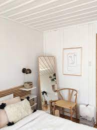 This Serene Scandinavian Shaker Style Studio Looks Like The Perfect Place To Relax House Call Bedroom Interior Simple Bedroom House Interior