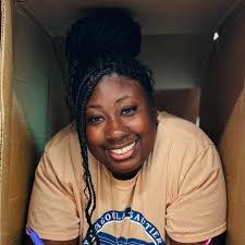 Britney Crowe's Instagram, Twitter & Facebook