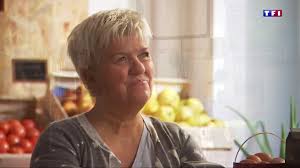 Ces critiques violentes sur son physique d'un patron de chaîne. Mimie Mathy Confie Avoir Eu Recours A La Chirurgie Esthetique Lci