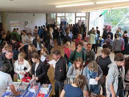 Jugendbildungsmesse In Dresden 05 September 2015 St Benno Gymnasium Gymnasium Jugendliche Freiwilligendienst