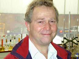 I don't know how many of you knew Charles Kinney (Charlie) who worked in  W&B