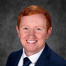 Ethan Wallace's Instagram, Twitter & Facebook