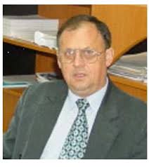 PDF) Challenges for Great Retailers–Problems in Labor Force and Consumer  Focus