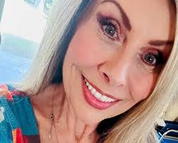 Cynthia Dunham's Instagram, Twitter & Facebook