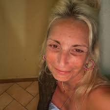 What are some villa venue recommendations near Florence/Chianti for a small  wedding?