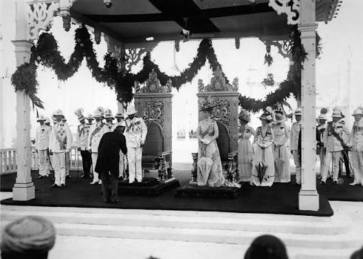 King George V and Queen Mary in Bombay, 1911
