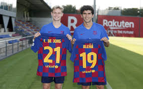 Con goles de frenkie de jong y riqui puig, los de ronald koeman lograron el triunfo y siguen terceros en el campeonato. Ø¨Ø±Ø´Ù„ÙˆÙ†Ø© ÙŠÙƒØ´Ù Ø¹Ù† Ø±Ù‚Ù… Ù‚Ù…ÙŠØµ Ø¯Ù‰ ÙŠÙˆÙ†Ø¬ Ù…Ø¹ Ø§Ù„ÙØ±ÙŠÙ‚ Ø¨Ø§Ù„Ù…ÙˆØ³Ù… Ø§Ù„Ù…Ù‚Ø¨Ù„ Ø§Ù„ÙŠÙˆÙ… Ø§Ù„Ø³Ø§Ø¨Ø¹