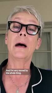 “In support of my daughter Ruby, I’m having them be a ‘they/them,’” Jamie  Lee Curtis said about her #Oscars trophy.