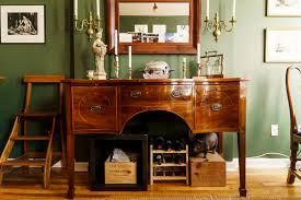 Grandmillennials Reject Modern Home Decor In Favor Of A Grandma Chic Look In 2020 Home Decor Decor Modern House