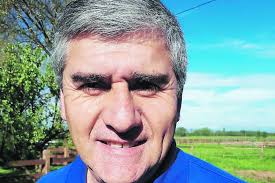 The warrant was issued on the basis of an affidavit by fbi special agent john wyman. Carlos Chandia De Frente Me Insultaban Mas Como Arbitro A Mis Espaldas Como Alcalde La Tercera