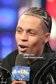 Singer Steven Tejada of Xtreme visits MTV's "Mi TRL" at MTV studios... News  Photo