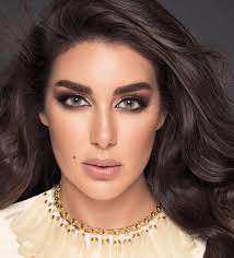 كرامل من عدسات لنس مي بعيون الوجه الاعلامي لعدسات لنس مي الفنانه المميزه ياسمين صبري yasmine sabri ميك اب الفنانه نوره beautiful women faces yasmin woman face