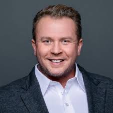 Unlocking LinkedIn Success: My Journey to 24,000 Followers