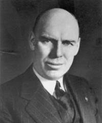 Ronald Brewster's Instagram, Twitter & Facebook