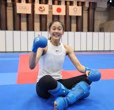 」 高強度訓練後的美好滋味 資料來源：中華奧會 chinese taipei olympic committee 身為「咖哩控」的文姿云從小最愛的料理，記憶中媽媽常會為她煮一大鍋. Xensp P U 8y3m