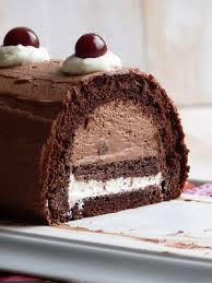 Chic Chic Chocolat Buche De La Foret Noire Pour Noel Dessert Noel Buche De Noel Gateau Noel