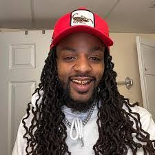 Aretha Ware's Instagram, Twitter & Facebook