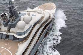 He's still only #4 of the richest americans of all time. Amazon Disclaims Jeff Bezos Ownership Of 136m Superyacht Flying Fox Yacht Harbour Yacht Super Yachts Monaco Yacht Show