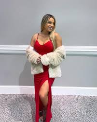 The power of a red dress is undeniable ️‍🔥