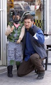 Tom Hardy Poses With Baby Bane Tom Hardy Tom Hardy Pictures Bane Cosplay