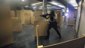 Aménagez votre terrain d'airsoft avec pbg62. On A Joue A Se Tirer Dessus En Vase Clos Au Takoyaki Cqb Makery