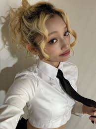 📸] Ghelee weverse update ✨120324✨ ˗ˋˏ✮ 야호 .ᐟ.ᐟ.ᐟ ✮ˎˊ˗ Dear Epstars, thank  you for helping Eunice receive another shining award (ˊᵒ̴̶̷̤ ꇴ) 🏆.ᐟ.ᐟ We  know how much the MAMA Awards mean,