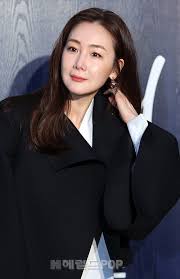 Update may 6,2020 ji woo posted her photo and a handwritten letter in her official homepage starjiwoo. Netizen Buzz Curiosity Reaches All Time High Surrounding Choi Ji Woo S Mysterious Husband