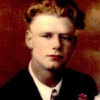 Albert Pieper's Instagram, Twitter & Facebook