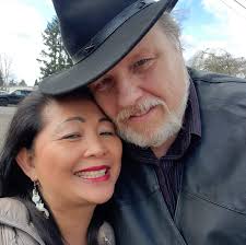 Oregon! Don't miss Lyle Lovett and his Large Band at the Cuthbert  Amphitheater