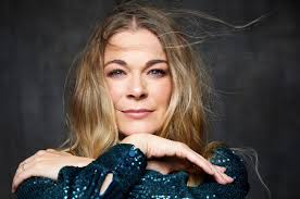 LeAnn Rimes bringing her holiday tour to Las Vegas