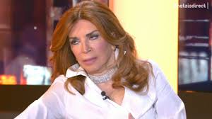 Λαμία 15 μαΐου 1953) είναι ελληνίδα ηθοποιός, θεατρική συγγραφέας, σκηνοθέτης και θεατρική επιχειρηματίας. Dyskoles Wres Gia Th Mimh Ntenish Celebrities Eidhseis Yupiii Gr