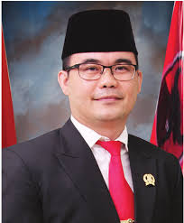 8 Remaja Perang Sarung Jelang Sahur