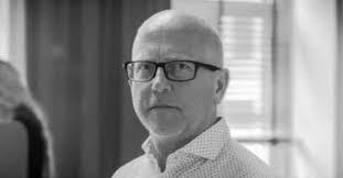 Douglas Almquist's Instagram, Twitter & Facebook