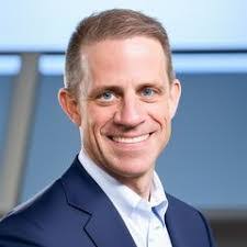 Darin Stephens's Instagram, Twitter & Facebook