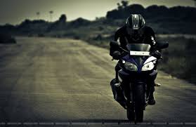 Full hd wallpaper for mobile phone. Yamaha R15 V2 Wallpapers Hd 1600x1035 Wallpaper Teahub Io