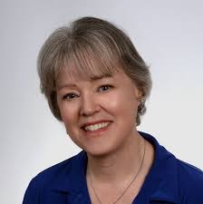 Suzanne King's Instagram, Twitter & Facebook