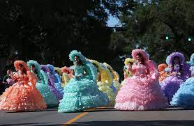 25 Things To Know About Mobile S Azalea Trail Maids Azalea Trail Maids Azaleas Southern Girl