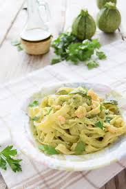 Pasta Con Gamberetti E Crema Di Zucchine Pasta Con Gamberetti Ricette Gamberetti Congelati