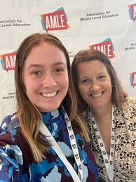 Karen Moroz's Instagram, Twitter & Facebook