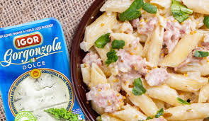 This rich sauce is a wonderful complement for gnocchi, fettuccine, and other hearty pastas. Ricetta Penne Gorgonzola E Salsiccia