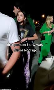 Olivia rodrigo confirmed her romance with adam faze as they kissed and cuddled in los angeles.the drivers license singer, 18, and hollywood producer Olivia Rodrigo Goes Public With Her New Boyfriend Adam Faze Geeky Craze