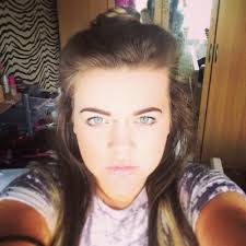 Erin Longworth's Instagram, Twitter & Facebook