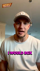 Joanna Covington's Instagram, Twitter & Facebook