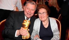 Der ehemalige chefredakteur des kurier und kommentator des orf ist laut meldungen vom donnerstag verstorben Autorin Gertraude Portisch Im 98 Lebensjahr Verstorben News At