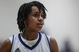 Ariana Wiggins's Instagram, Twitter & Facebook