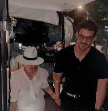 Gençliğinde çekilen fotoğrafı olay oldu. Enmweo36abeclm