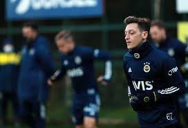 Ozil has failed to score or register an assist in his six apperances for fenerbahce so far and missed a glorious opportunity to open the scoring last night, but missed what ozil could now miss the next six weeks, but the player revealed on instagram that the injury was not as serious as it might have been. Image Mesut Ozil Has His Smile Back For First Training Session With Fenerbahce Just Arsenal News