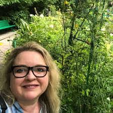 Janet Macaluso's Instagram, Twitter & Facebook